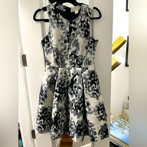 Pretty patterned a-line dress, grey/blue/black, size 6, H&M